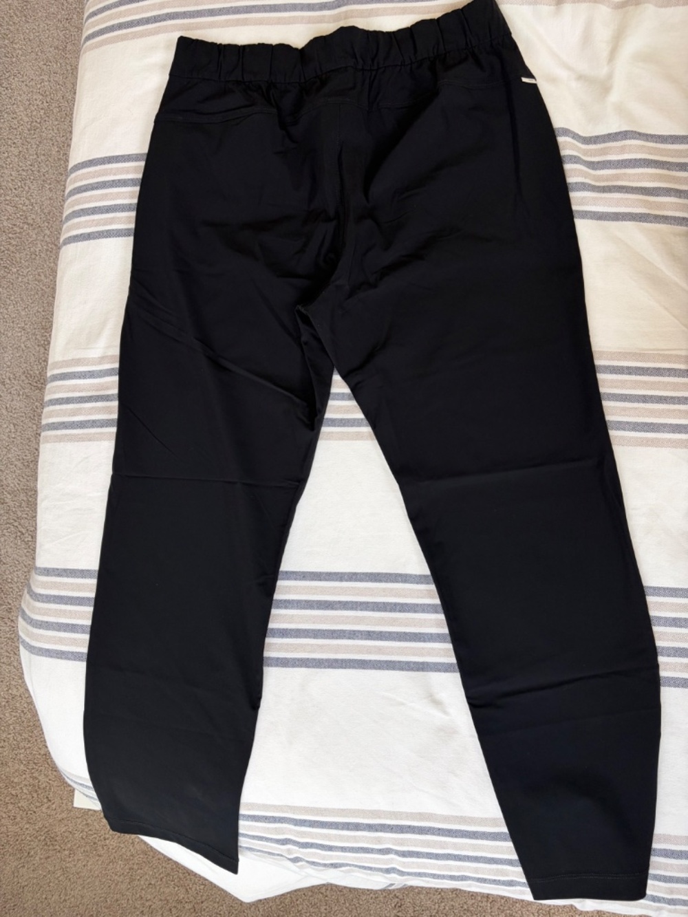 Vuori Women's Miles Ankle Pant - Picture 2 of 7